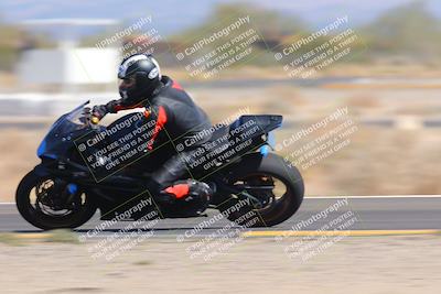 media/Oct-09-2022-SoCal Trackdays (Sun) [[95640aeeb6]]/Turn 15 Inside Distant Pans (1145am)/